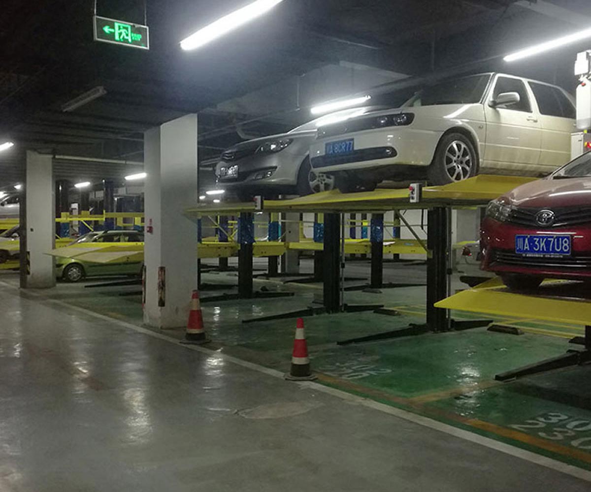 勐腊两层简易升降机械停车设备过验收